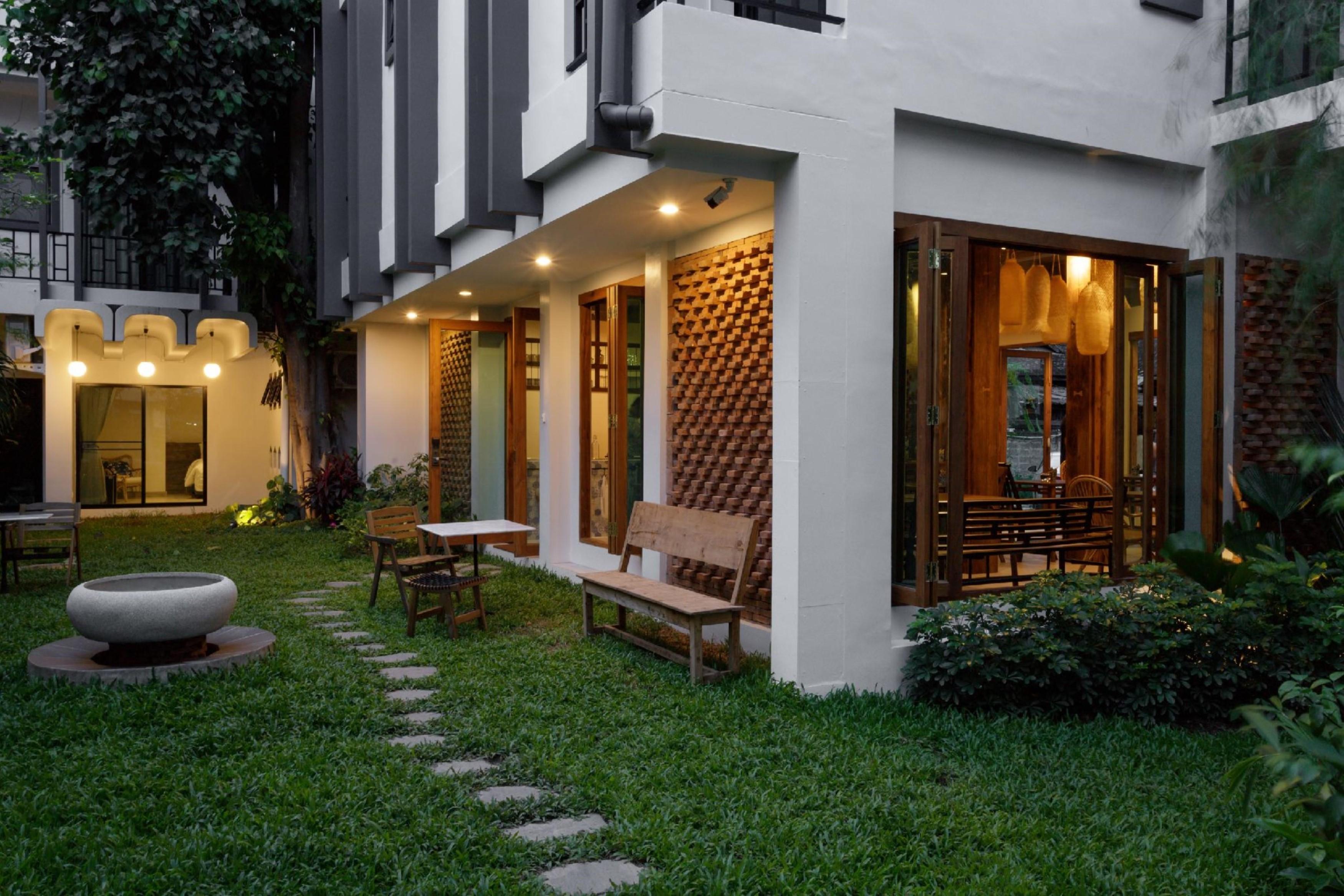The Locals Chiang Mai Hotel Bagian luar foto